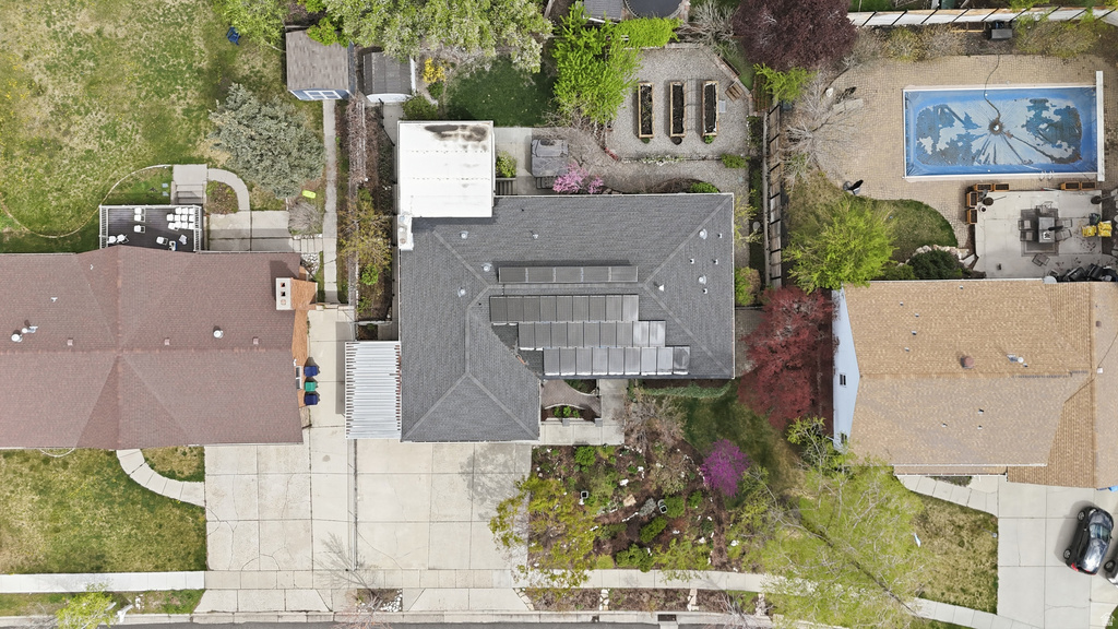 1893 E VISCOUNTI DR Sandy, UT 84093