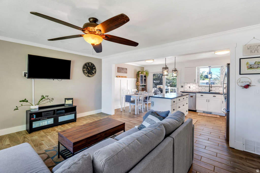 634 E PICO ST Sandy, UT 84070