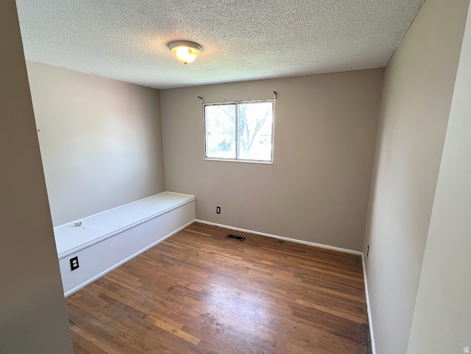 3887 S HALLMARK DR West Valley City, UT 84119