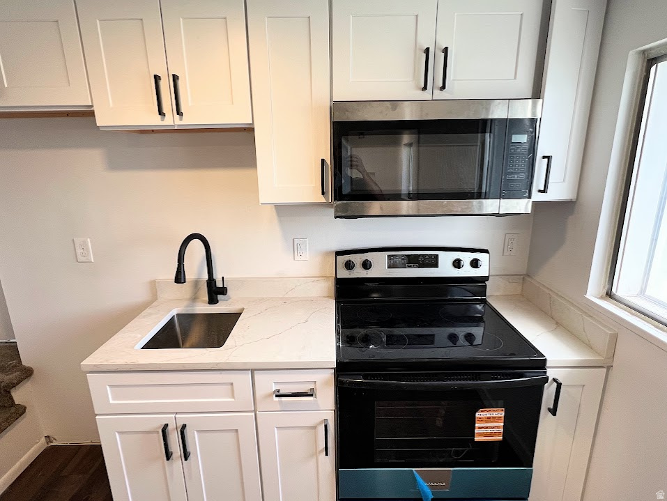 3887 S HALLMARK DR West Valley City, UT 84119