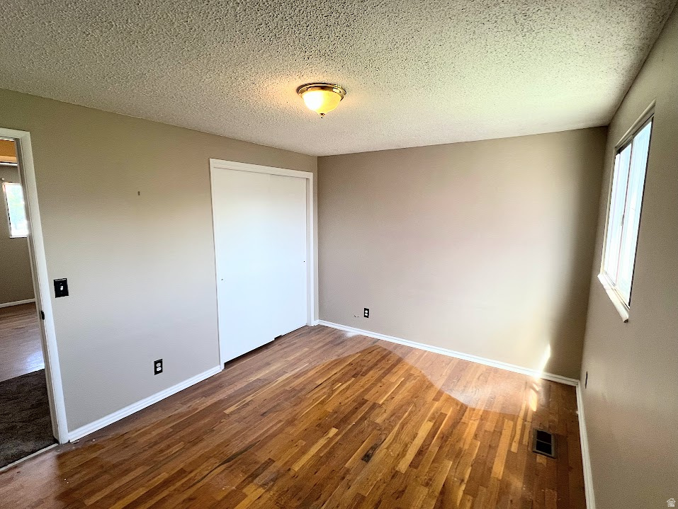 3887 S HALLMARK DR West Valley City, UT 84119