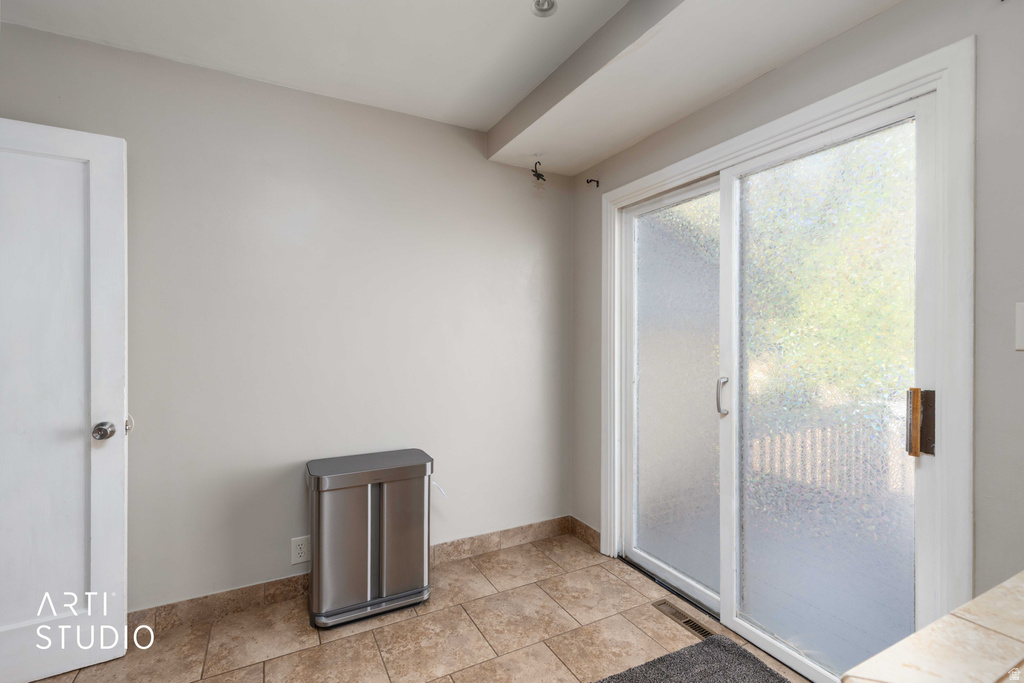 907 S TYLER AVE Ogden, UT 84404