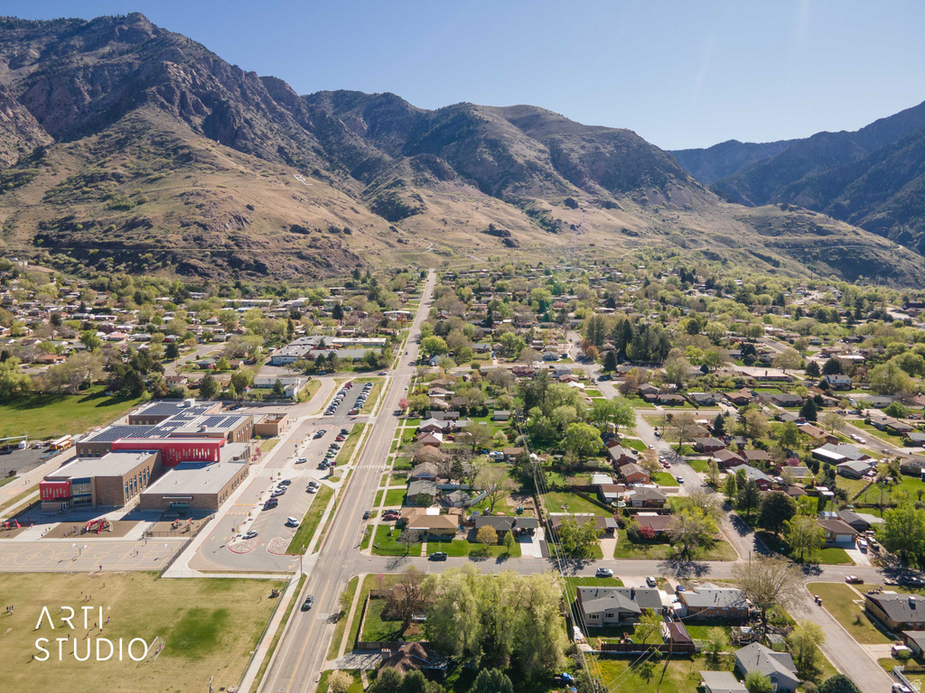 907 S TYLER AVE Ogden, UT 84404