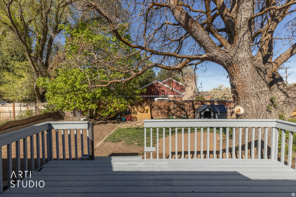 907 S TYLER AVE Ogden, UT 84404