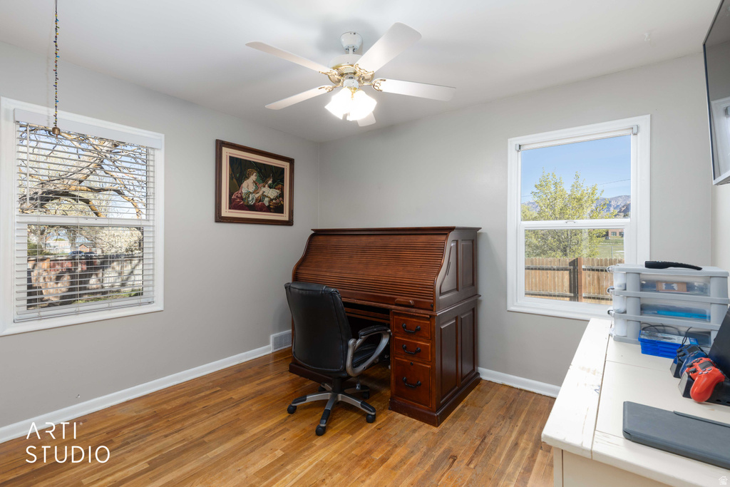 907 S TYLER AVE Ogden, UT 84404