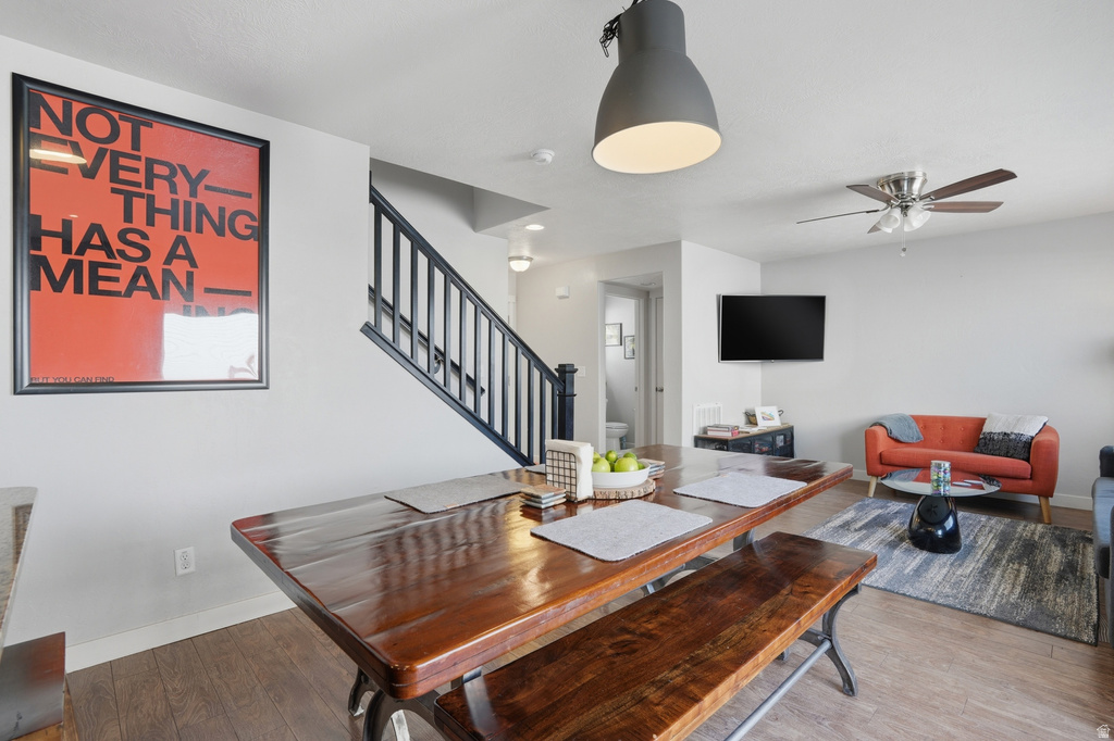 1049 W STONEHAVEN DR North Salt Lake, UT 84054