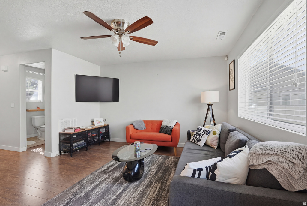 1049 W STONEHAVEN DR North Salt Lake, UT 84054