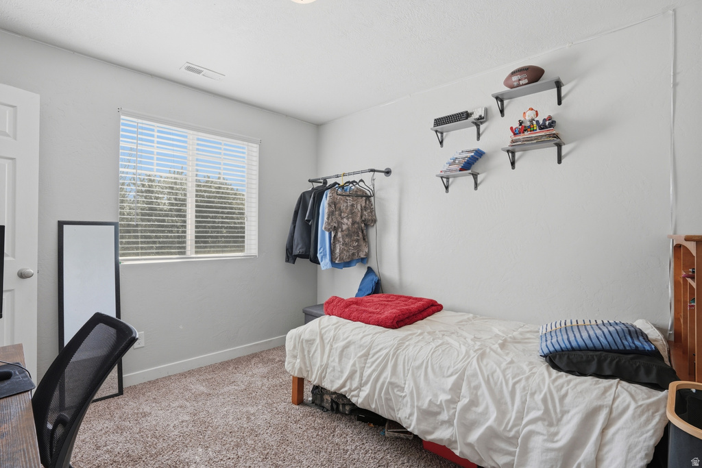 1049 W STONEHAVEN DR North Salt Lake, UT 84054