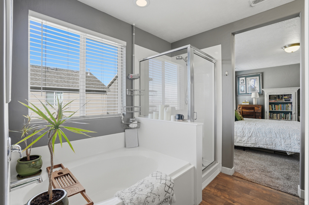 1049 W STONEHAVEN DR North Salt Lake, UT 84054