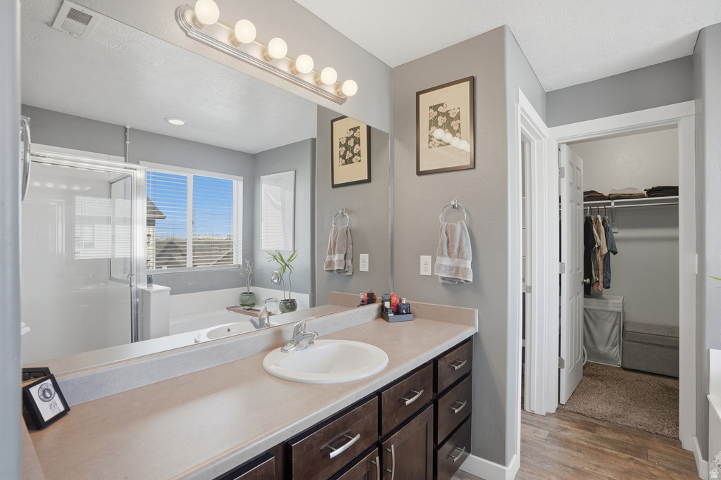 1049 W STONEHAVEN DR North Salt Lake, UT 84054