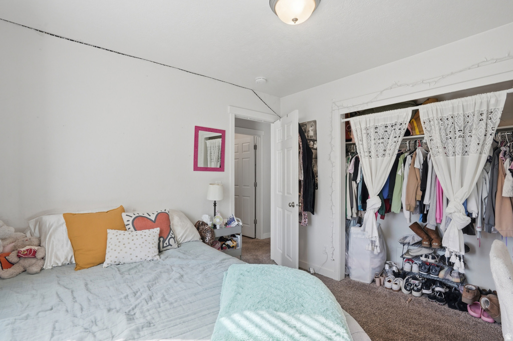 1049 W STONEHAVEN DR North Salt Lake, UT 84054