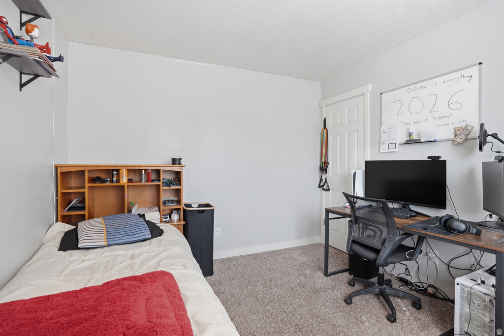 1049 W STONEHAVEN DR North Salt Lake, UT 84054