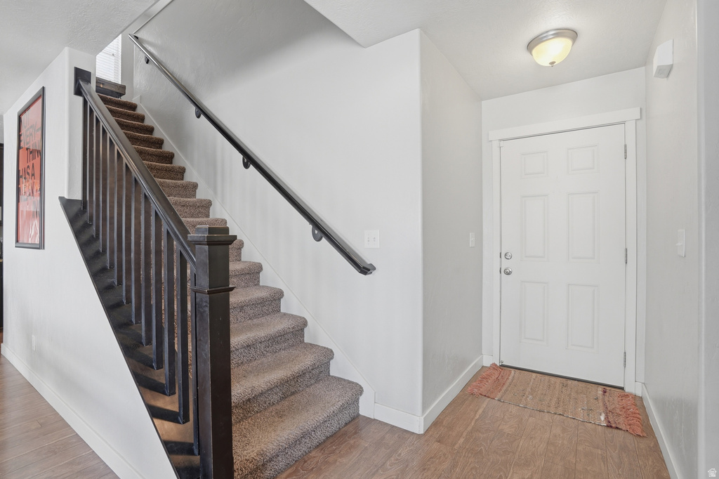 1049 W STONEHAVEN DR North Salt Lake, UT 84054