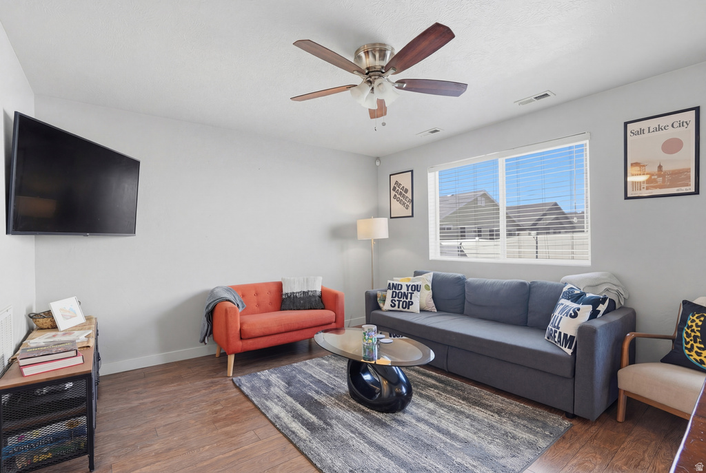 1049 W STONEHAVEN DR North Salt Lake, UT 84054