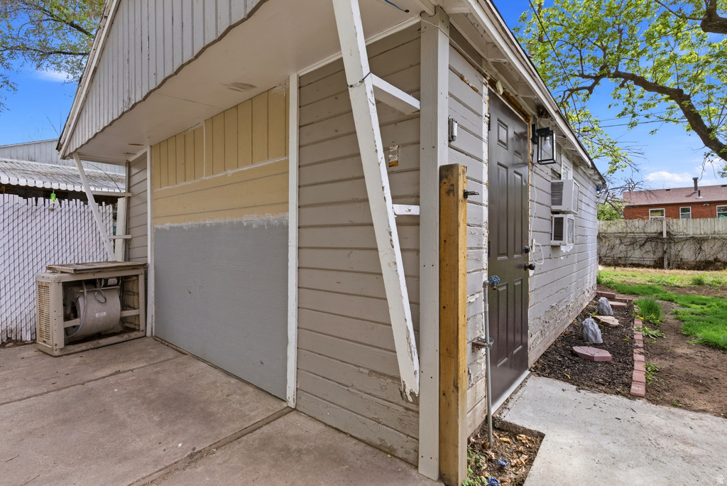 593 E 38TH ST South Ogden, UT 84403