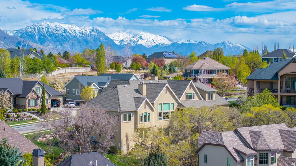 10493 N IVERSON LN Highland, UT 84003