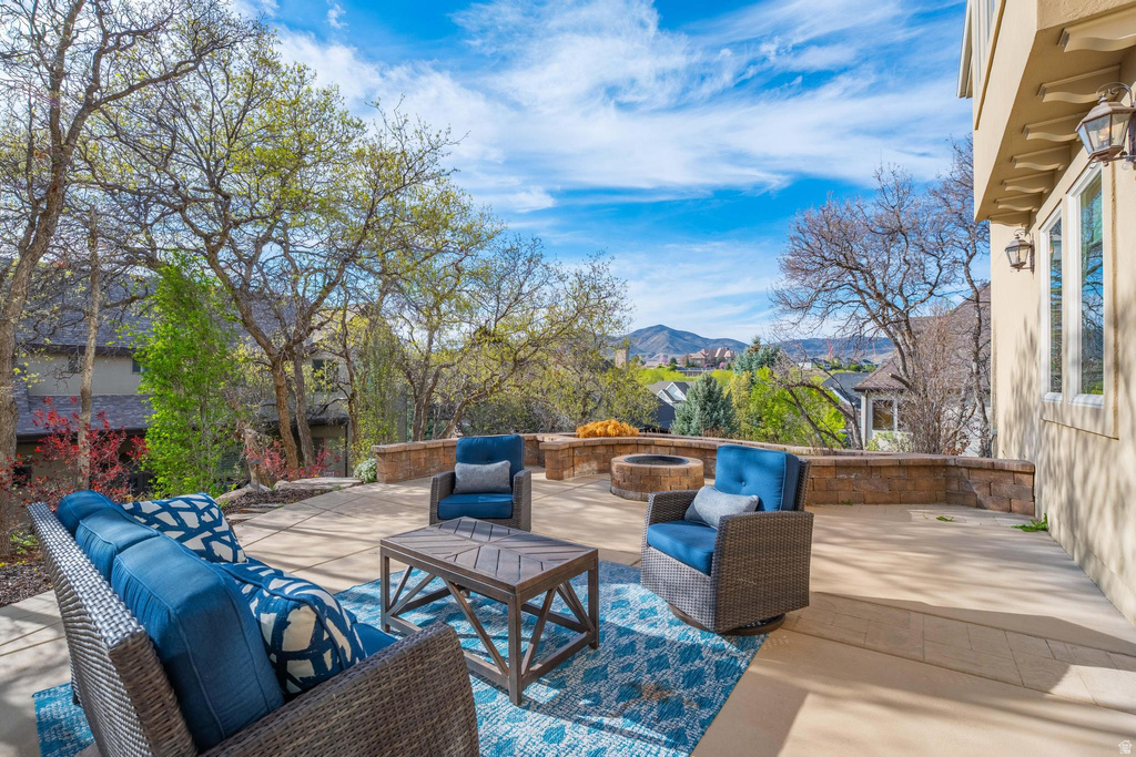 10493 N IVERSON LN Highland, UT 84003