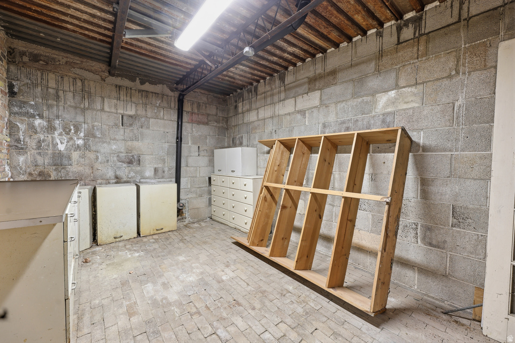 1445 E Stratford Ave — photo 42