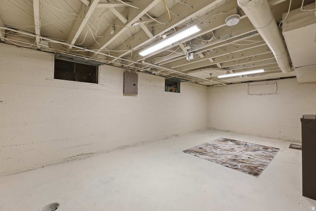 1445 E Stratford Ave — photo 39