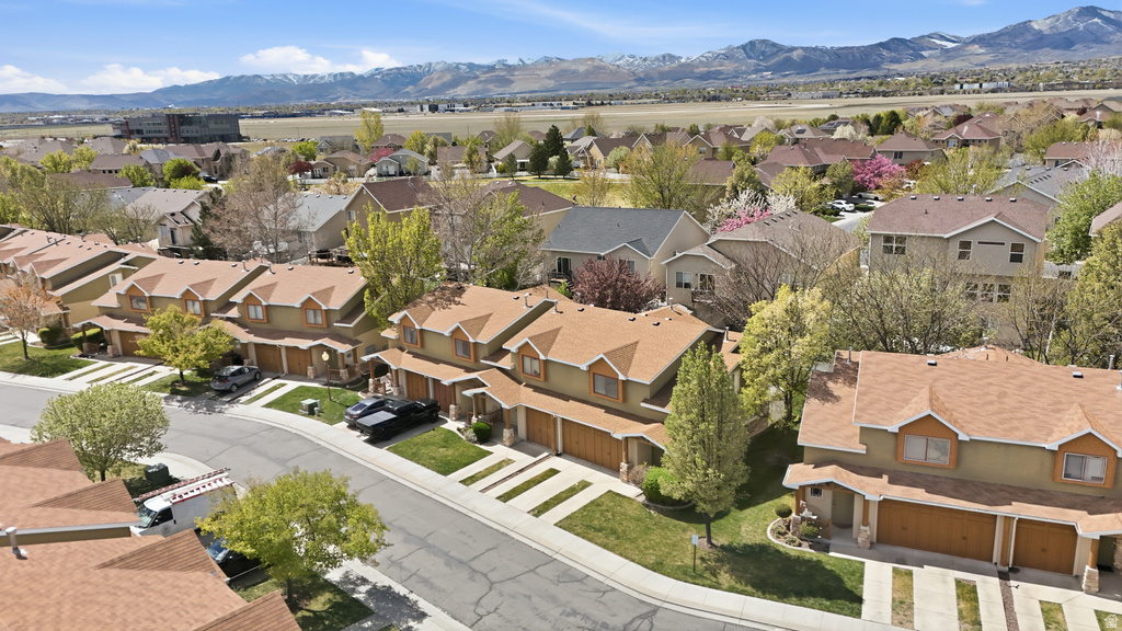 6672 S PINES WAY West Jordan, UT 84084