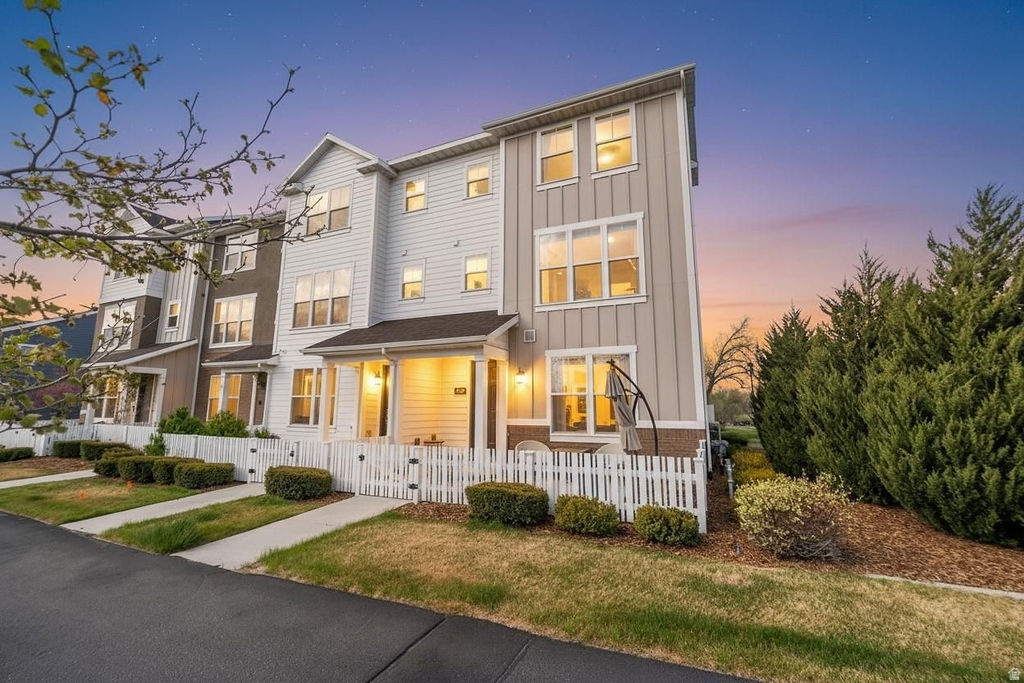 1007 W PAINTED HORSE LN Bluffdale, UT 84065