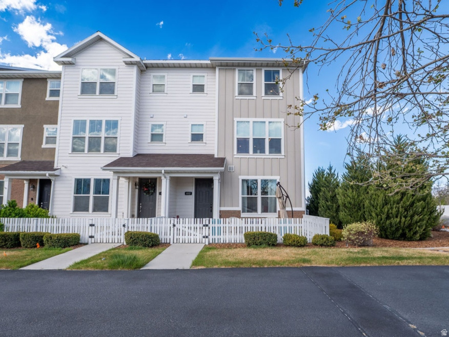 1007 W PAINTED HORSE LN Bluffdale, UT 84065