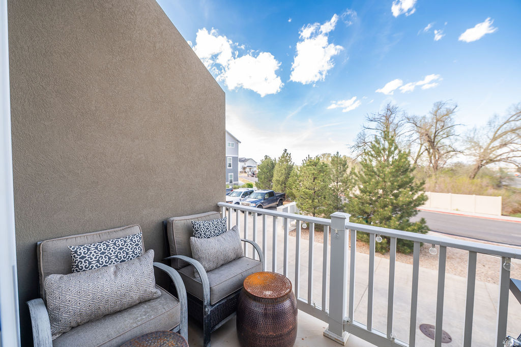 1007 W PAINTED HORSE LN Bluffdale, UT 84065