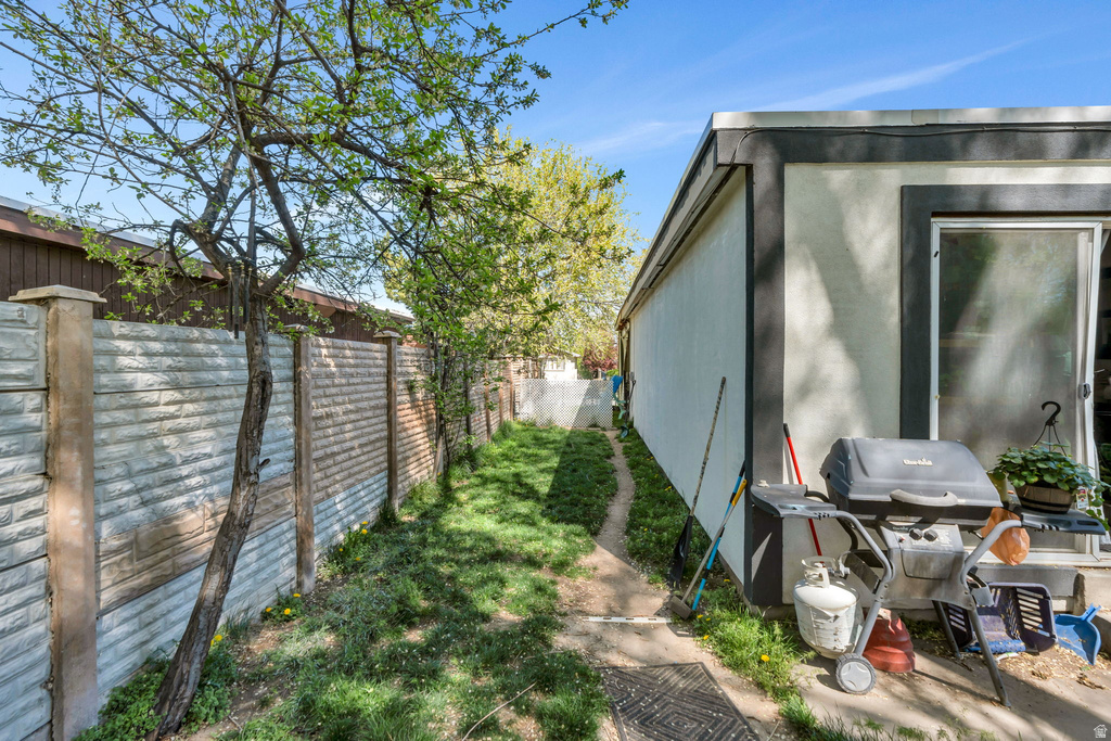 1461 W GILLESPIE AVE Salt Lake City, UT 84104