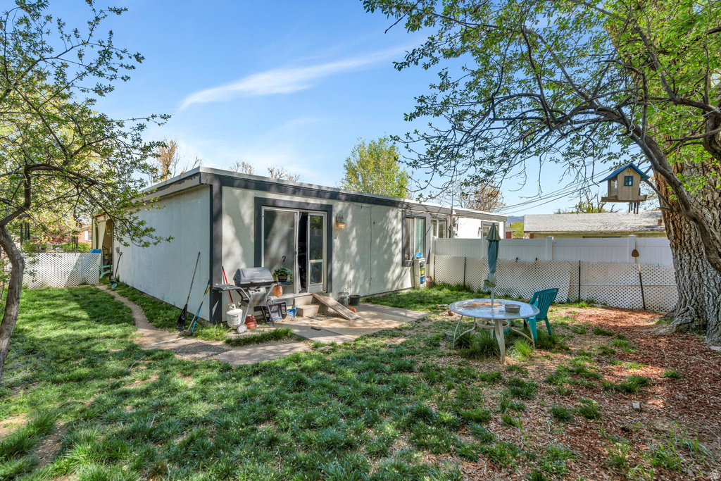 1461 W GILLESPIE AVE Salt Lake City, UT 84104