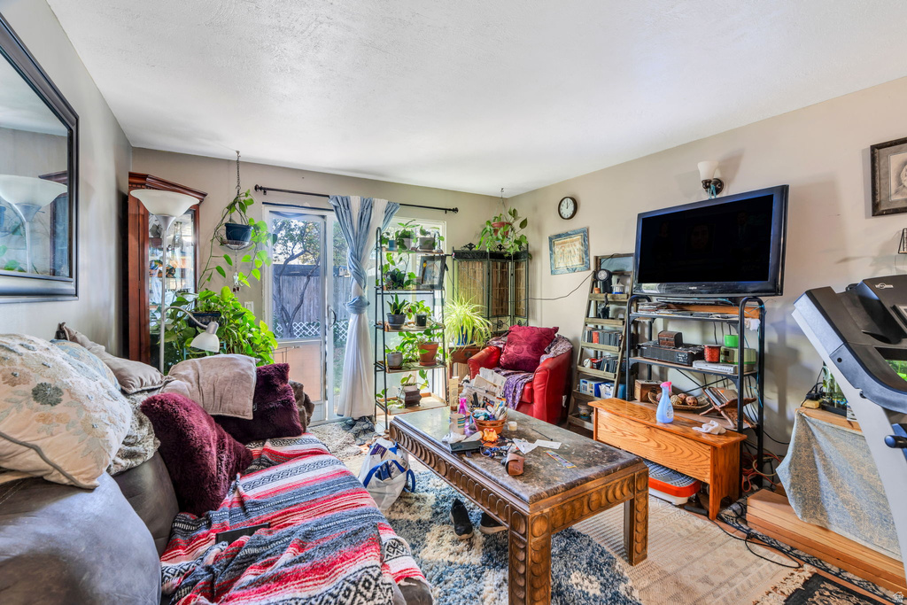 1461 W GILLESPIE AVE Salt Lake City, UT 84104