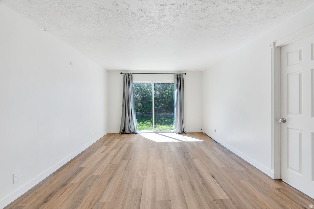 1461 W GILLESPIE AVE Salt Lake City, UT 84104