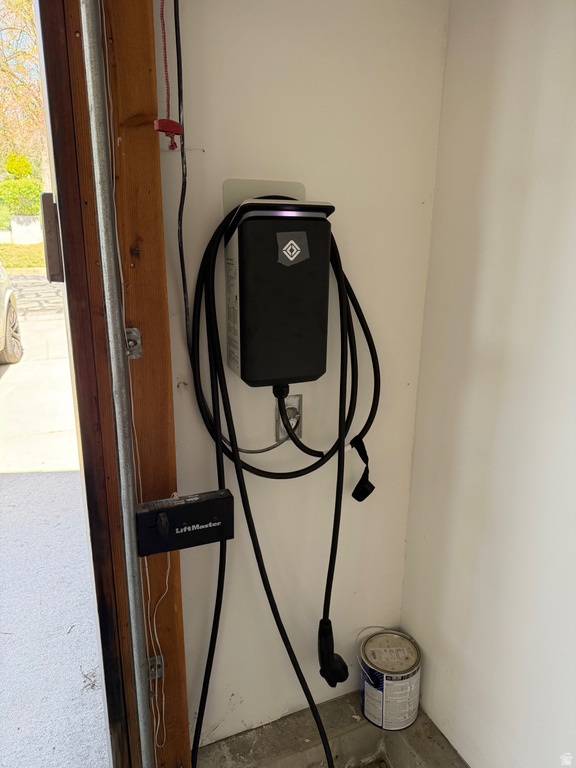 189 N R AVE Salt Lake City, UT 84103