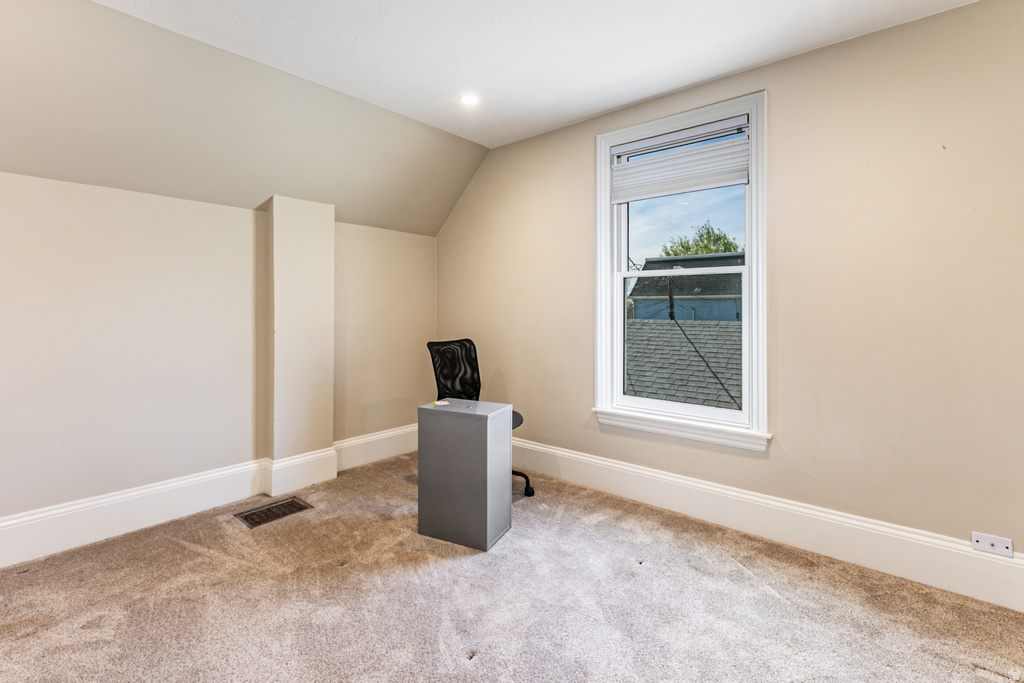 189 N R AVE Salt Lake City, UT 84103