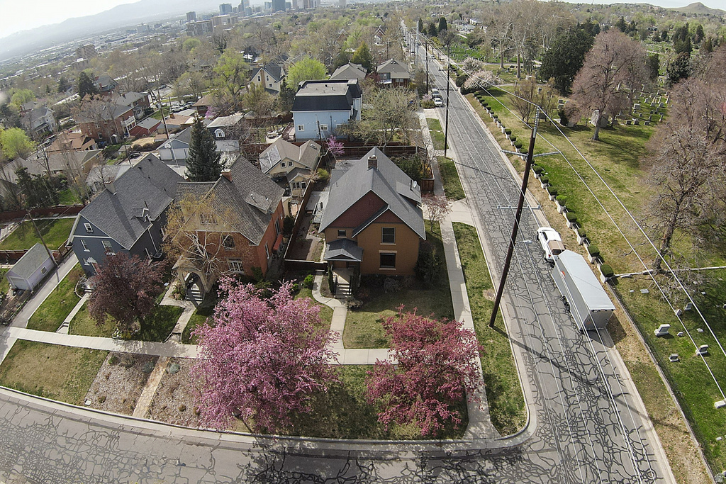 189 N R AVE Salt Lake City, UT 84103