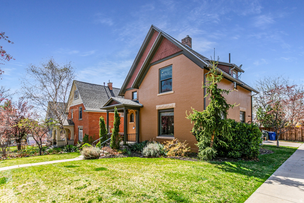 189 N R AVE Salt Lake City, UT 84103