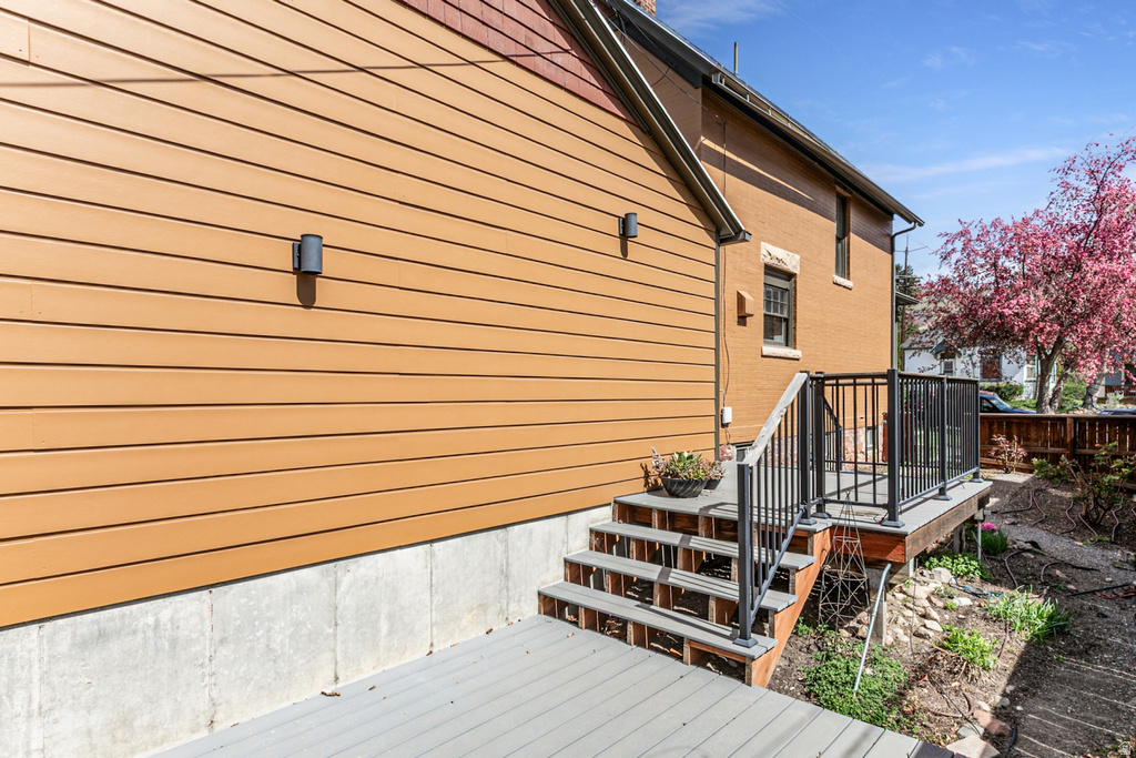 189 N R AVE Salt Lake City, UT 84103