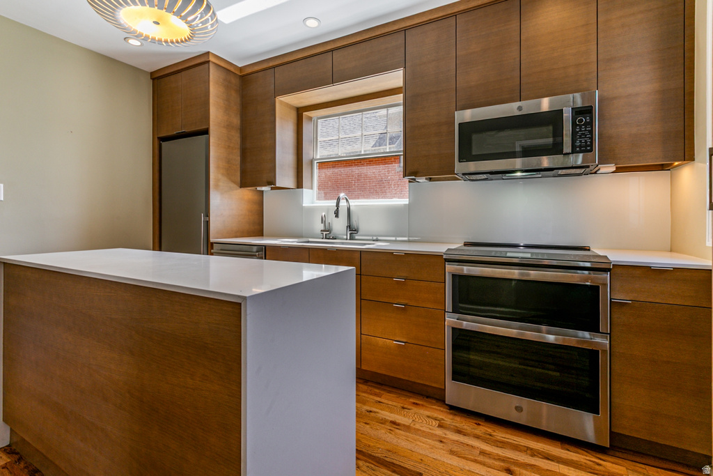 189 N R AVE Salt Lake City, UT 84103