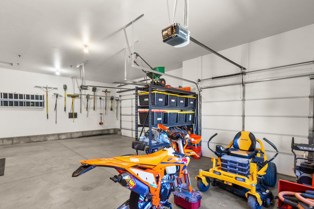 1437 E HOLLYHOCK CT Layton, UT 84040