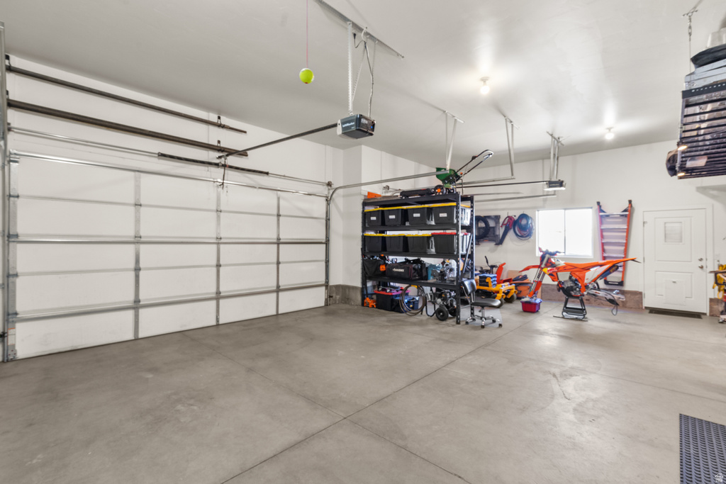 1437 E HOLLYHOCK CT Layton, UT 84040