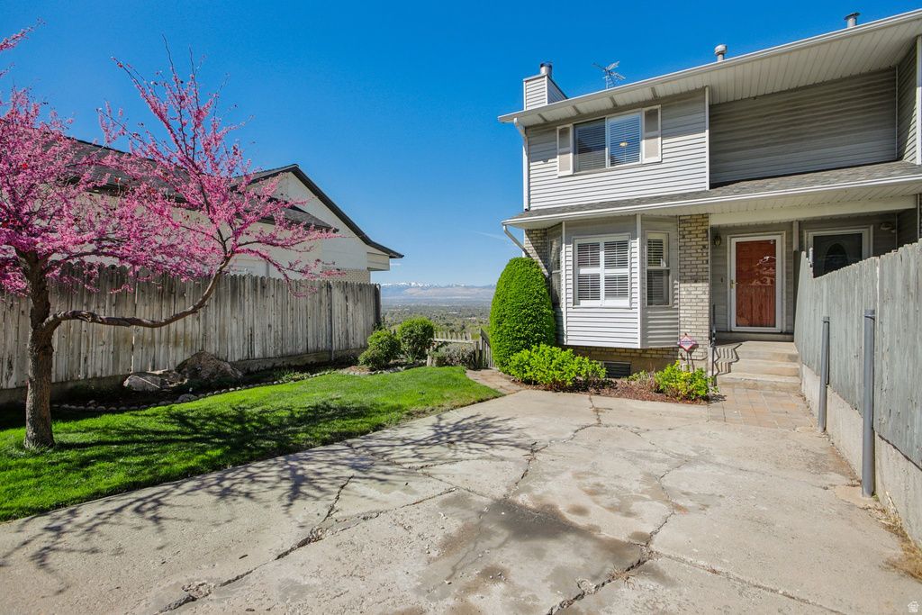 3073 E STRATTON DR Holladay, UT 84117