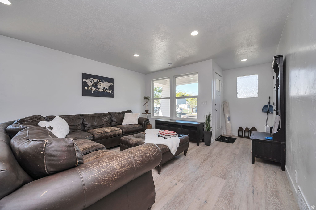 4471 S HONEYWOOD LN West Valley City, UT 84120