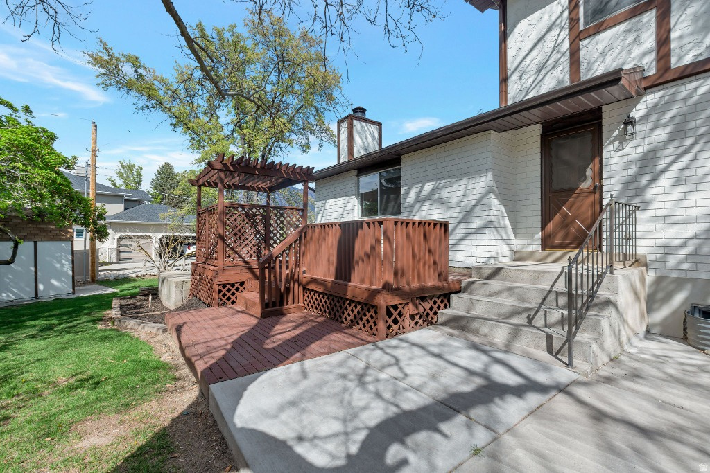 2249 E CREEK RD Cottonwood Heights, UT 84093