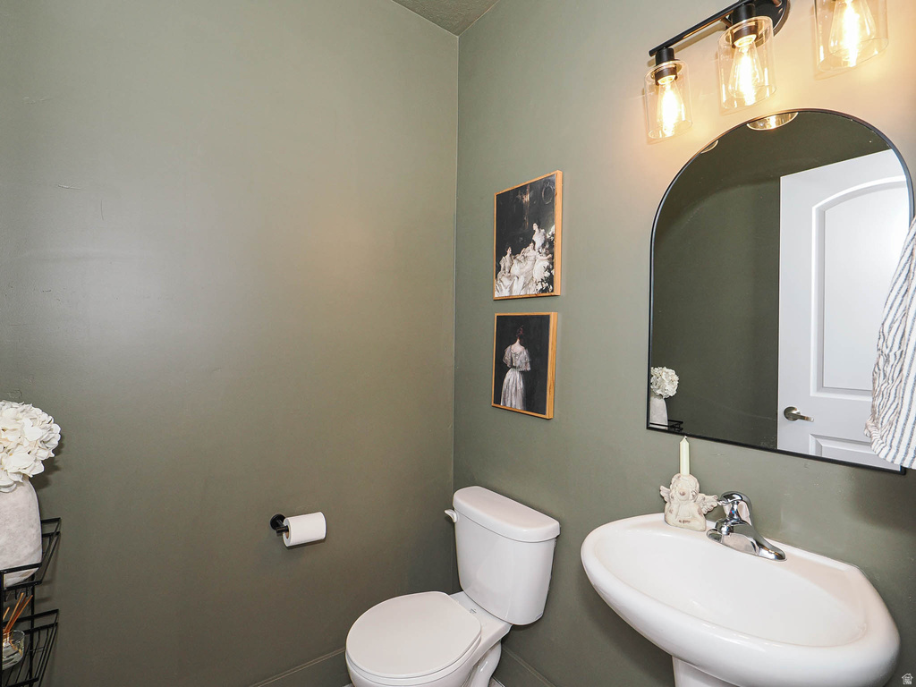 1807 W TORLUNDY Riverton, UT 84065