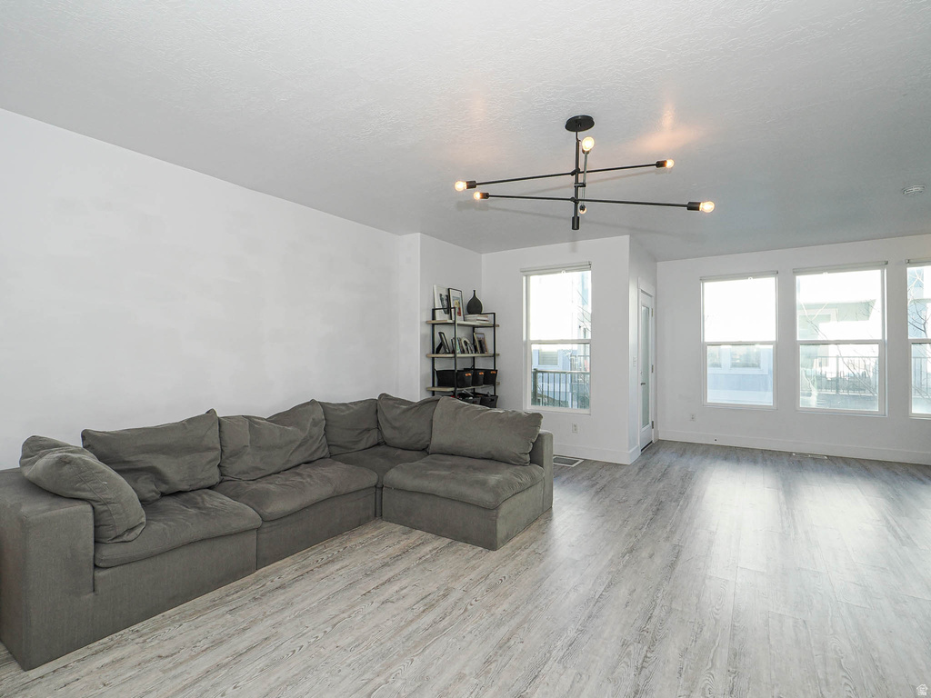 1807 W TORLUNDY Riverton, UT 84065