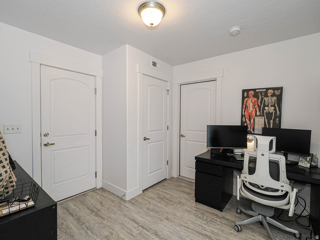 1807 W TORLUNDY Riverton, UT 84065