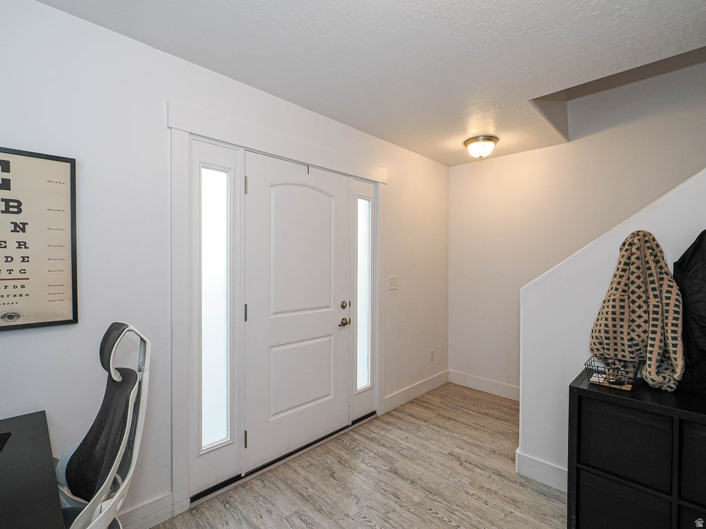 1807 W TORLUNDY Riverton, UT 84065