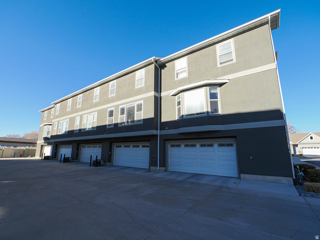 1807 W TORLUNDY Riverton, UT 84065