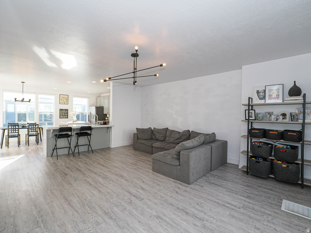 1807 W TORLUNDY Riverton, UT 84065