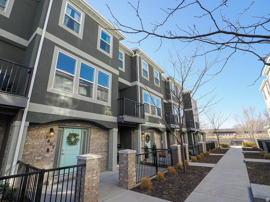 1807 W TORLUNDY Riverton, UT 84065