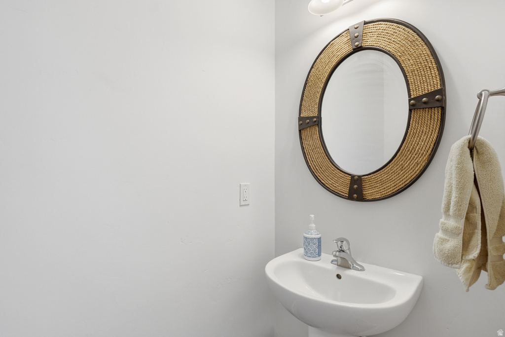 409 N HILL FARMS LN Kaysville, UT 84037